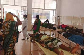 Tractor overturns in Morwa, Singrauli, two killed तेज रफ्तार ट्रैक्टर पलटा, दो की मौत, दर्जनभर से अधिक घायल, जानिए कैसे हुई दुर्घटना