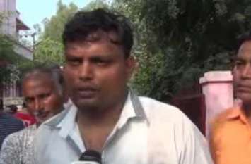 Nagar ayukta meerut PA son commits suicide 14 साल की बेटी और 11 का बेटा, कमरे में बंद हो गया पिता, खोलकर देखा तो इस हालत में मिला, देखें वीडियो