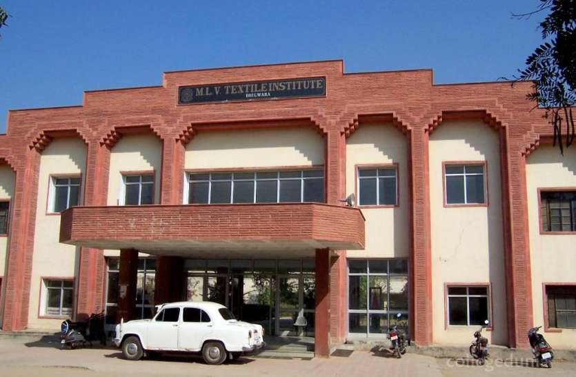 College fellow was on ventilator, former colleagues did this work whic कॉलेज का साथी था वेंटिलेटर पर, पूर्व साथियों ने किया यह काम जो बन गया नजीर