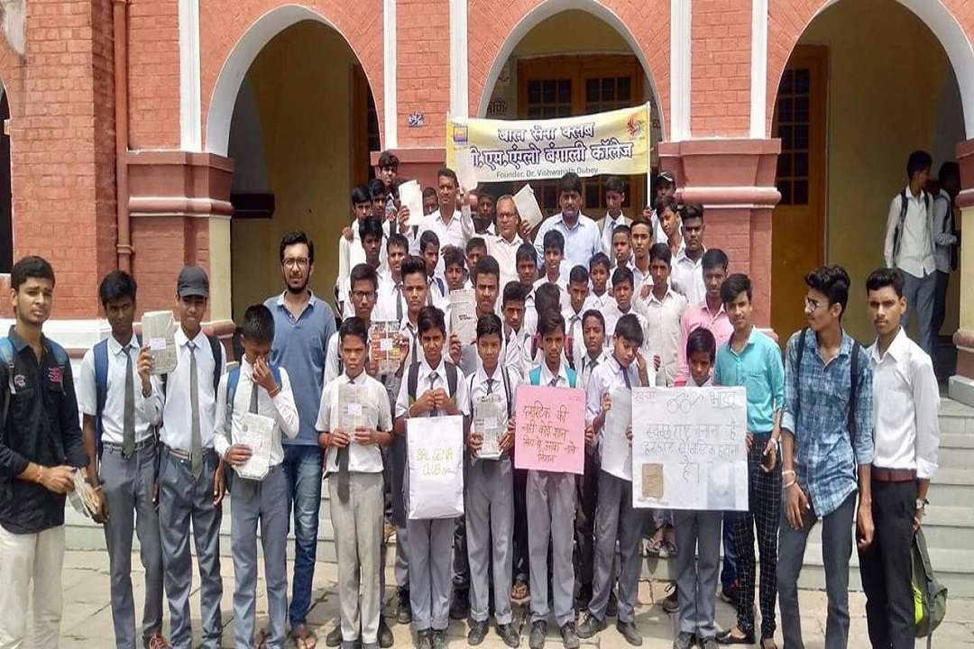 बाल सेना और शिक्षक