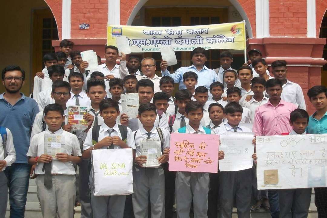 बाल सेना और शिक्षक