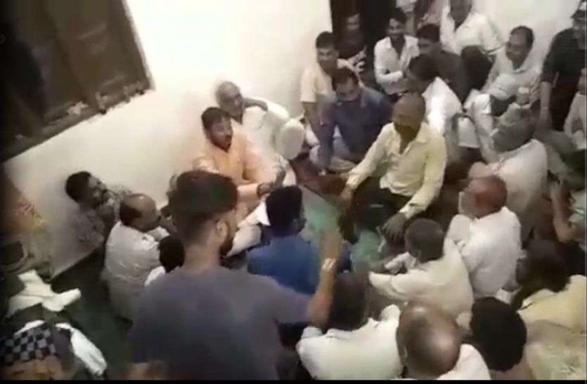 Bjp Congress Worker Fight In Madhya Pradesh