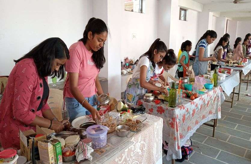 प्रतियोगिताओं में दिखाया उत्साह प्रतियोगिताओं में दिखाया उत्साह