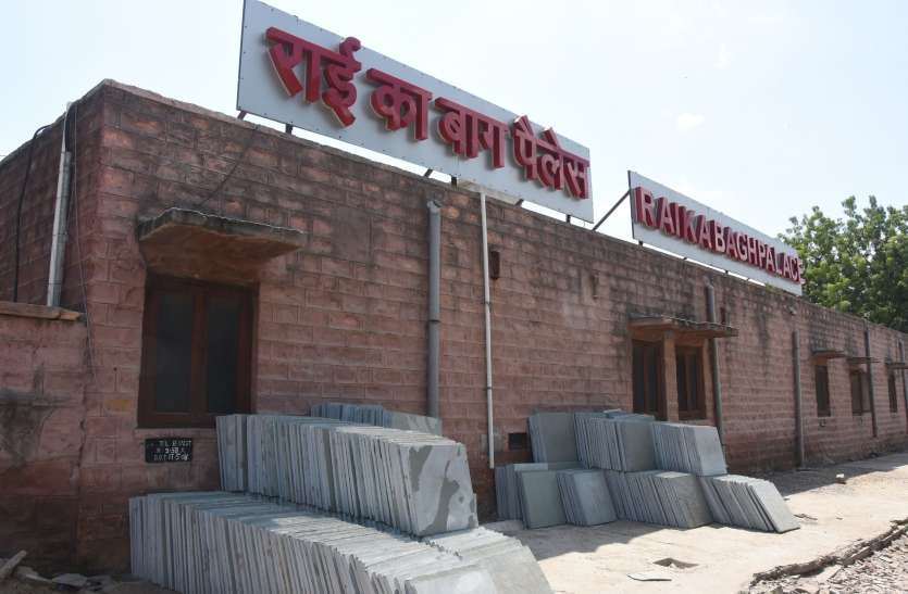 प्लेटफॉर्म पर कहां आएगा कोच, यात्रियों को चलेगा पता प्लेटफॉर्म पर कहां आएगा कोच, यात्रियों को चलेगा पता