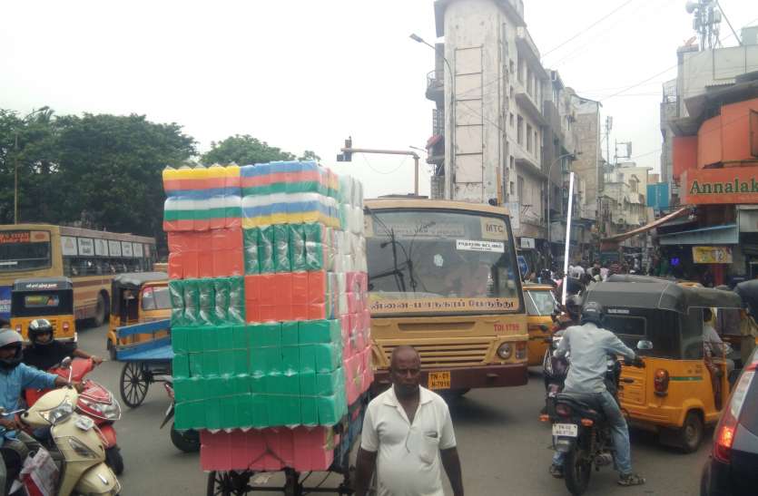 प्रतिबंधित प्लास्टिक फिर बाजार में! प्रतिबंधित प्लास्टिक फिर बाजार में!