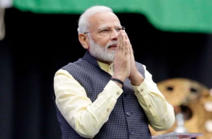 PM modi in Houston हाउडी मोदी कार्यक्रम में पीएम मोदी ने सेनेटर की पत्नी से मांगी माफी, एक वीडियो में कैद हुआ मामला