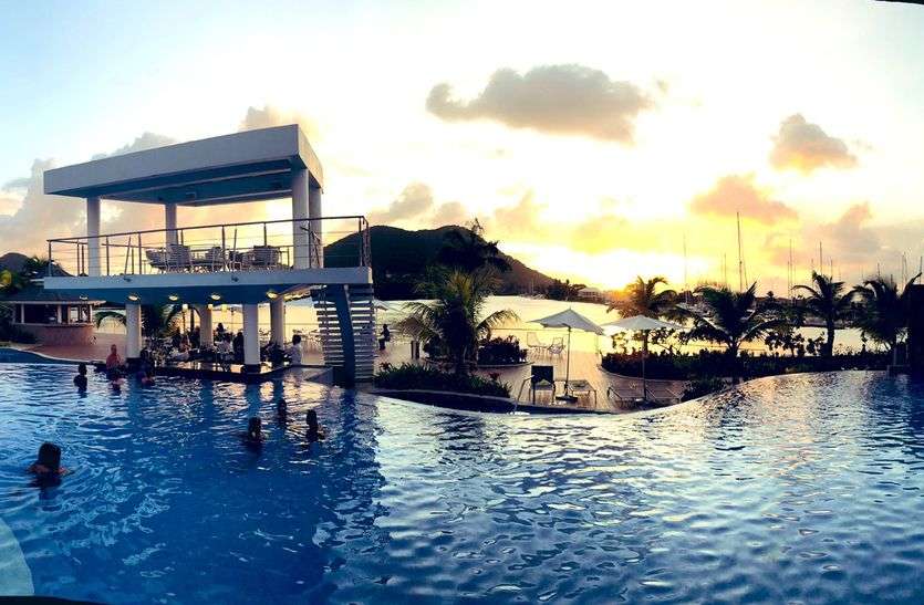pool इस क्रिकेटर ने की टॉपलेस तस्वीर शेयर तो लोगों ने बताया बेशर्म, कहा- देश से बाहर ही रहो