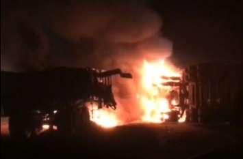 two trailer Accident in pali, Driver and helper burned alive दो ट्रोलों में हुई जोरदार भिड़ंत, दोनों के डीजल टैंक फटे, चालक-खलासी जिंदा जले