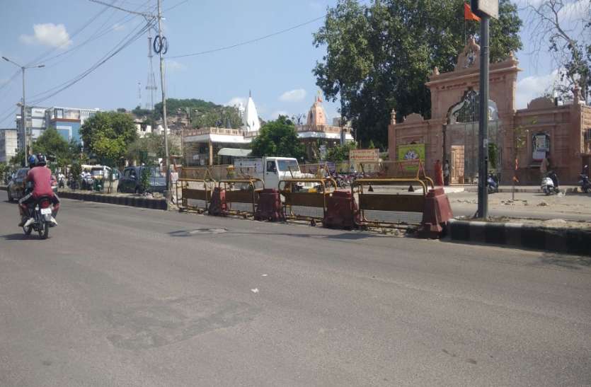 dangerous road dividers in jodhpur are becoming accident prone cuts विभागों की लापरवाही से जोधपुर के ये डिवाइडर बन रहे ‘मौत के कट’, यातायात नियंत्रण बोर्ड ने जताई चिंता