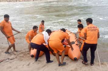The young man was not found in the Banas river even on the seventh day सात दिन बाद भी बीसलपुर के पास बनास में बहे युवक का नही लगा कोई सुराग, एसडीआरएफ की टीम लौटी वापस