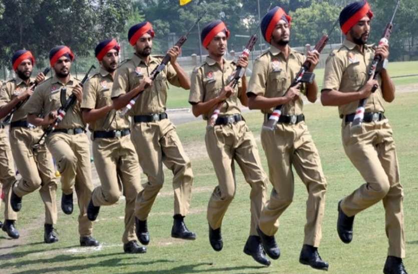 पुलिस, आयकर और सैल्सटैक्सकर्मी बन कर कोई आए तो सावधान रहें... Big Crime News: पुलिस, आयकर और सैल्सटैक्सकर्मी बन कर कोई आए तो सावधान रहें...