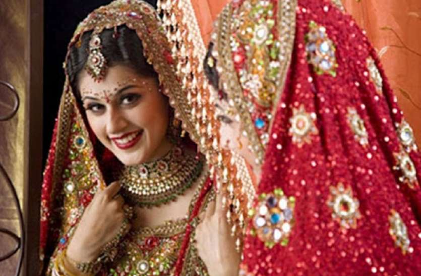Karwa chauth करवाचौथ पर पत्नी का दिल जीतना है तो दें ऐसा यूनिक गिफ्ट, जानें आइडियाज!