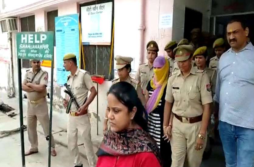 Chinmayanand Case: छात्रा की गिरफ्तारी के बाद प्रियंका गांधी का भाजपा पर निशाना, कहा वाह रे भाजपा का न्याय ? Chinmayanand Case: छात्रा की गिरफ्तारी के बाद प्रियंका गांधी का भाजपा पर निशाना, कहा वाह रे भाजपा का न्याय ?
