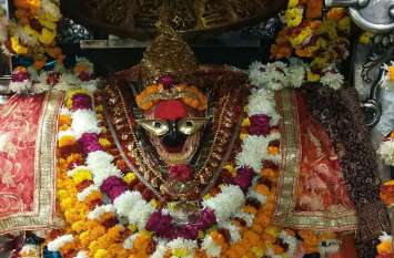 shardiya navratri 2019: story of maa vindhyavasini यहां तीन किलोमीटर के दायरे में विराजमान हैं तीन प्रमुख देवियां, नवरात्रि में जरूर जाएं