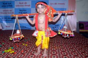 Photo Gallery: Shravan Kumar becomes the message of service to parents Photo Gallery: श्रवण कुमार बन दिया माता-पिता की सेवा का संदेश फौजी बनकर बताया