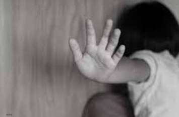 Crime in Chhattisgarh: man kidnap and rape child घर पर सो रही मासूम का किडनैप कर युवक ने किया रेप, फिर बेहोशी के हालत में फेंक दिया सड़क किनारे