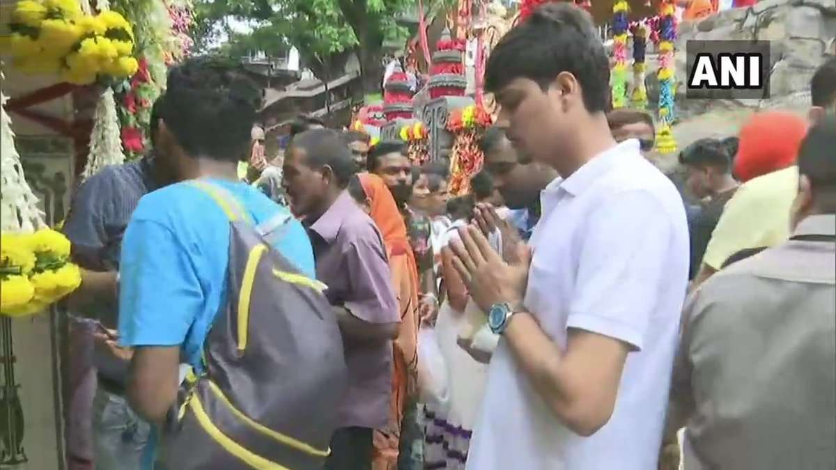 शक्तिपीठों का महापीठ कामाख्या मंदिर में उमड़ा भक्तों का सैलाब