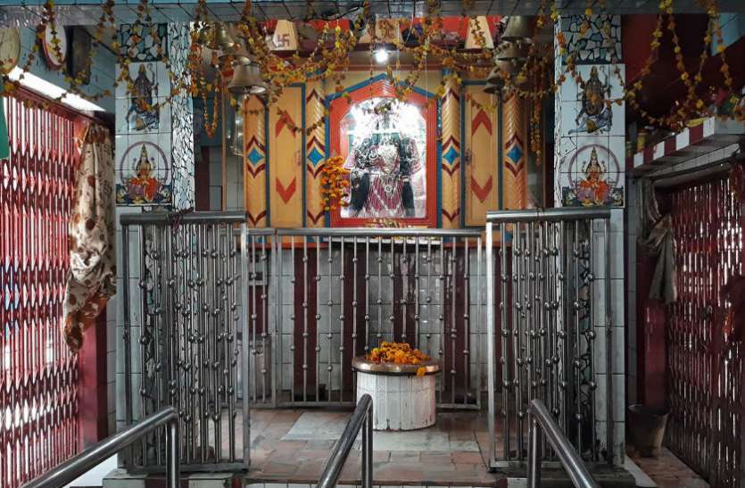mari_mata1.jpg मां के चमत्कारी मंदिर में टंगी हुईं हैं 5 लाख घंटियां, दर्शन मात्र से टल जाती है अकाल मृत्यु