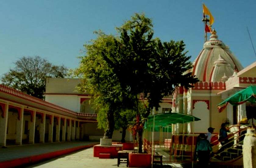 tripur_sundari_mandir12.jpg