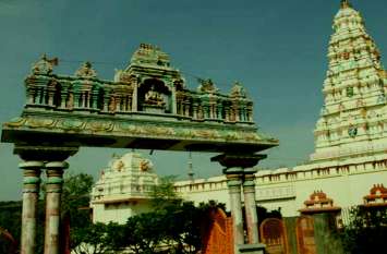 story of raj rajeshwari tripur sundari mandir इस देवी मंदिर में रात में आती है हंसने की आवाज