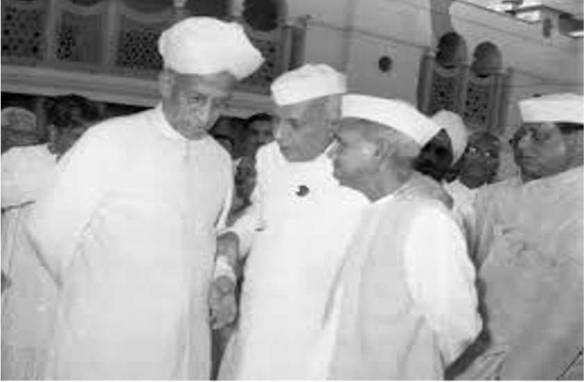 विचार मंथन : झाडू लगाने से मुझे कोइ कष्ट नहीं वरन मेरी मानसिक प्रसन्नता कहीं अधिक बढ़ जाती है- लाल बहादुर शास्त्री