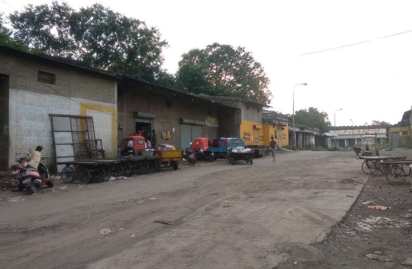 Sendhwa Mandi plots lease case 7 दिन का समय पूरा, 47 व्यापारी पहुंचे हाईकोर्ट