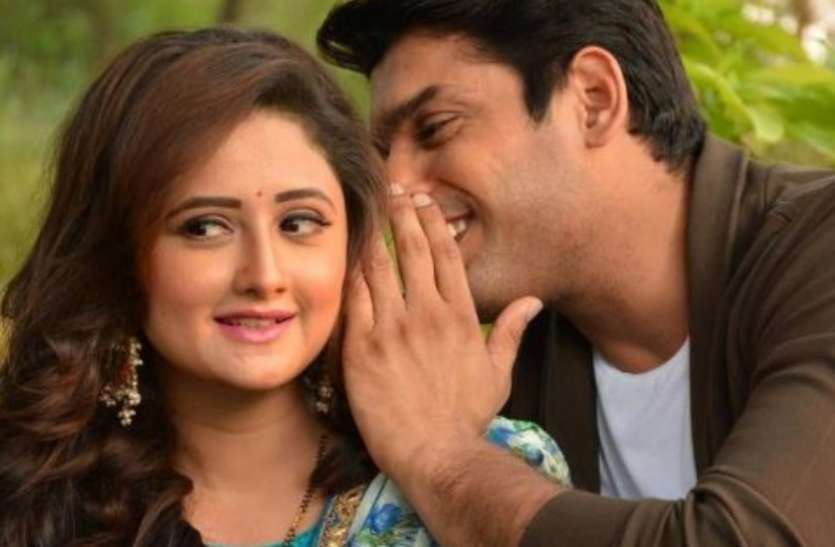 Bigg Boss 13 Siddharth Shukla And Rashmi Desai Love Story - bigg boss 13: सिद्धार्थ  शुक्ला और रश्मि देसाई के बीच बड़ रही नजदीकियां, एक्ट्रेस ने ऐसे की दिल की  बात बयां | Patrika News