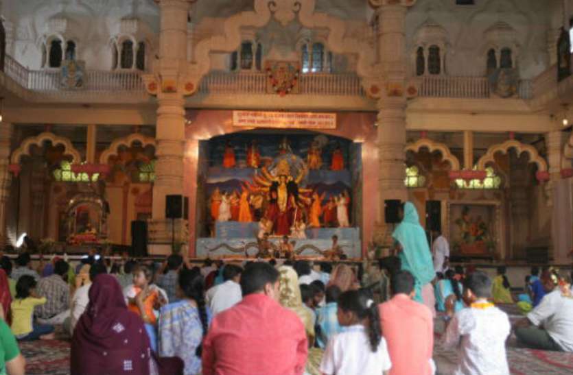 maa_katyayani_temple_chattarpur1.jpg दुनिया के सबसे बड़े मंदिरों में शामिल है मां कात्यायनी का ये दरबार