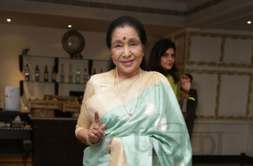 Asha Bhosle at Raymond MTV India Music Summit 2019 हमारी आत्मा क्लासिकल म्यूजिक है, लेकिन गाने फिल्मी गाते हैं - आशा भोसले