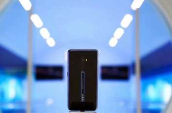 Oppo Reno 2F sale Today in India check offers price specifications Oppo Reno 2F की आज से भारत में सेल शुरू, जानिए ऑफर्स व कीमत