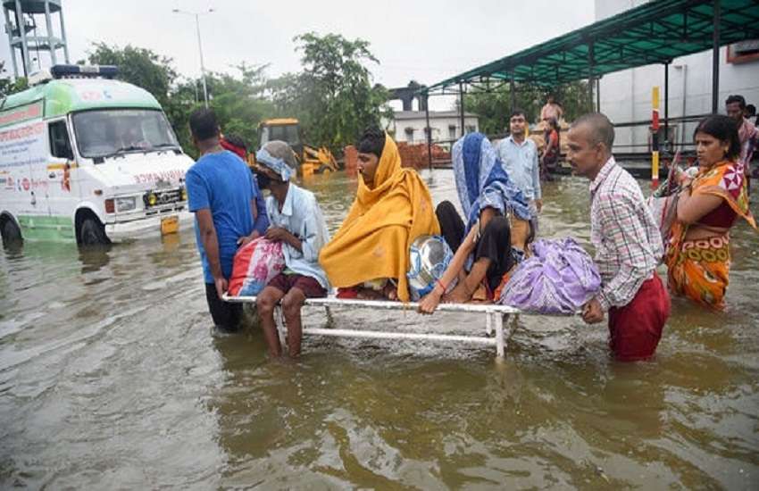 पटना पानी-पानी, नेताओं ने राजनीति की ठानी