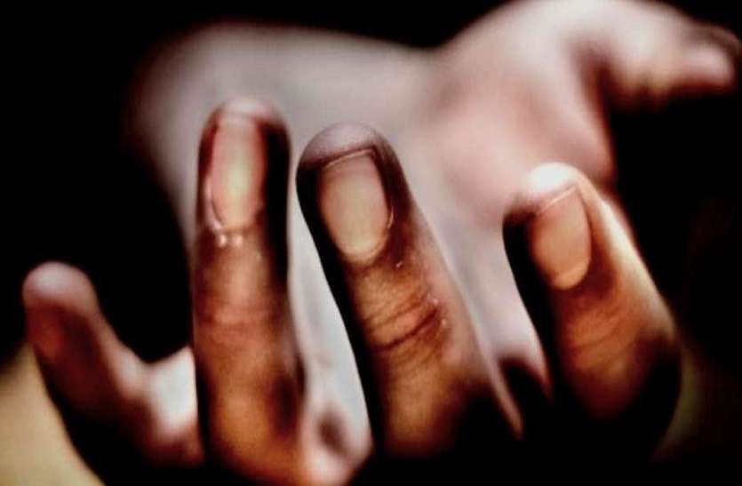death in jaunpur सड़क हादसे में युवक की मौत