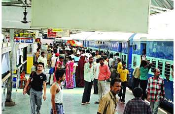 The effect of remodeling was visible, trains aching station directly दिखने लगा रीमॉडलिंग का असर, सीधे स्टेशन पहुंच रहीं ट्रेनें