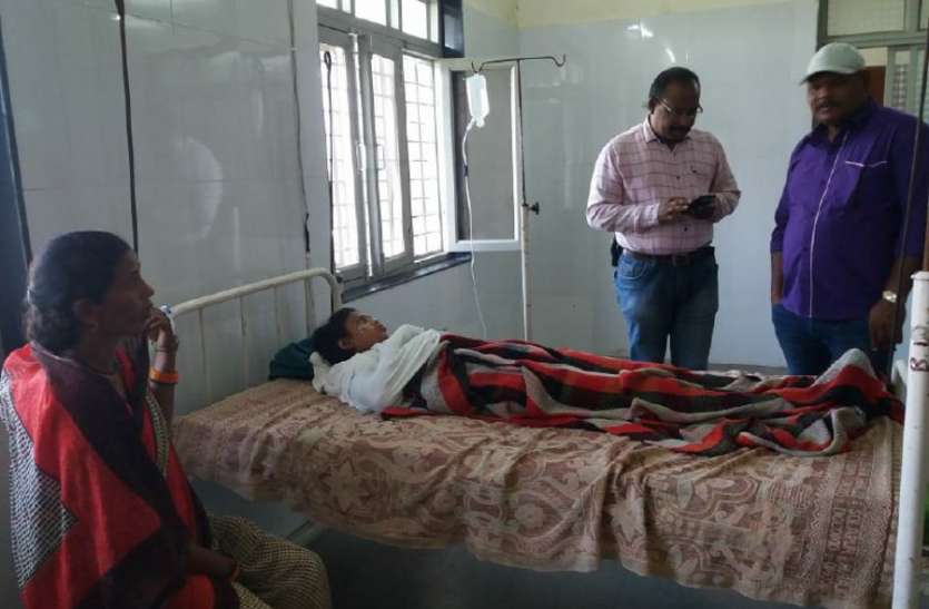 तलाक के बाद मायके में रह रही पत्नी को ससुराल ले जाने बनाता था दबाव, नहीं मानी तो उठाया ऐसा कदम तलाक के बाद मायके में रह रही पत्नी को ससुराल ले जाने बनाता था दबाव, नहीं मानी तो उठाया ऐसा कदम