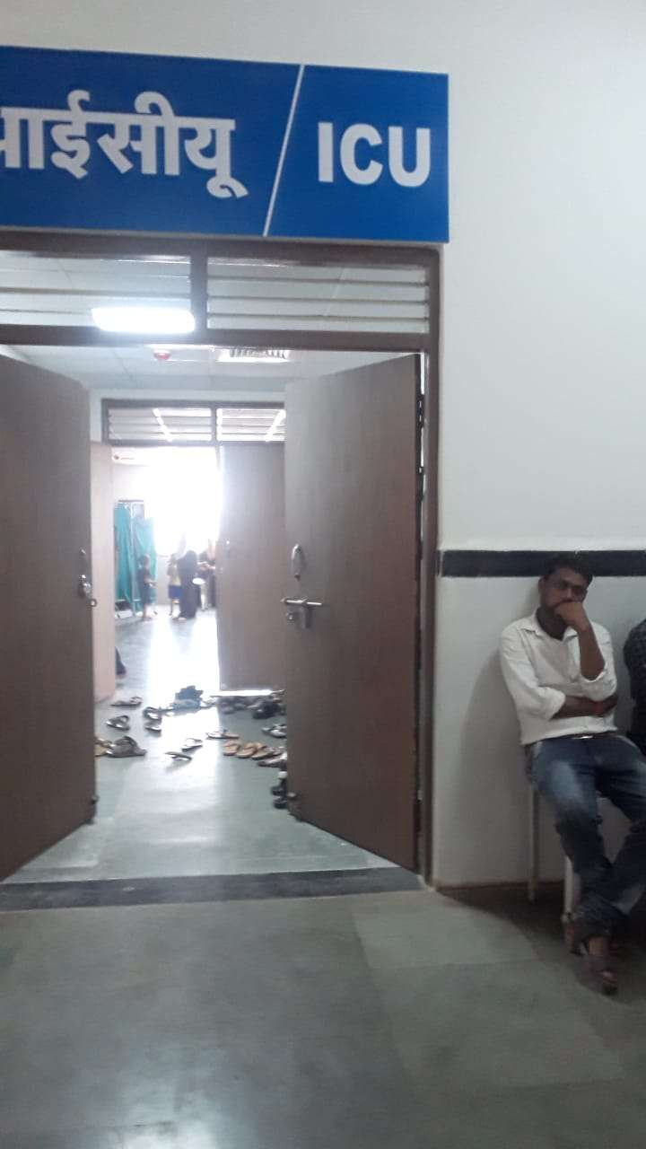 जिला अस्पताल में तीन दिन से पहुंच रहे जिला पंचायत सीइओ, नहीं सुधर पा रही व्यवस्थाएं