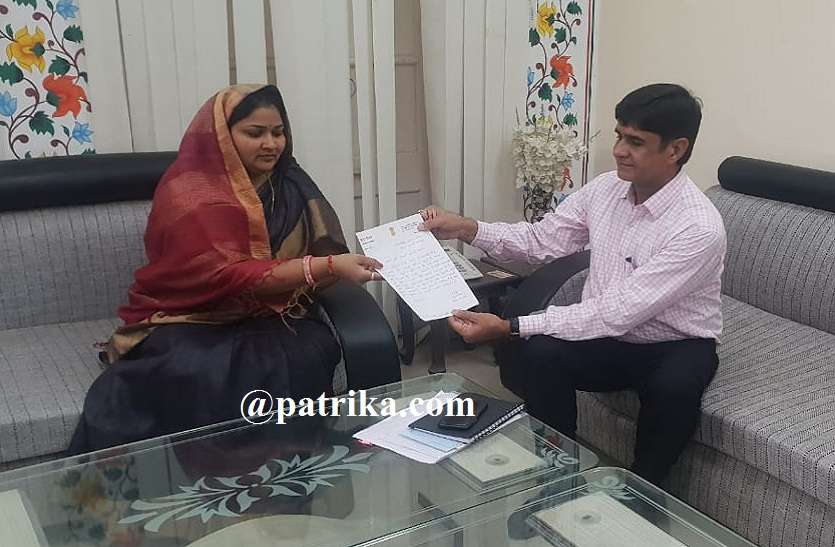 बामनवास विधानसभा क्षेत्र में ऐसी आई समस्या कि विधायक इंदिरा मीणा ने दिया जिला कलक्टर को ज्ञापन बामनवास विधानसभा क्षेत्र में ऐसी आई समस्या कि विधायक इंदिरा मीणा ने दिया जिला कलक्टर को ज्ञापन