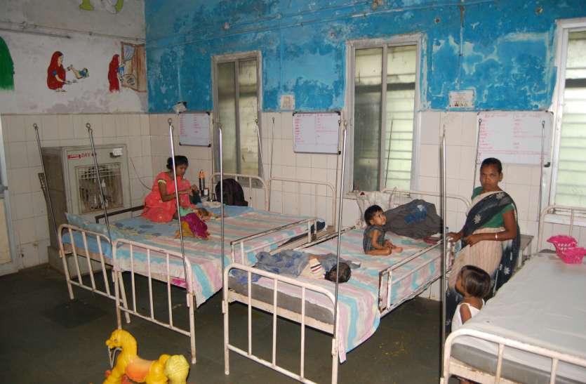 विदिशा। पोषण पुनर्वास केंद्र जहां आने वाले बच्चों की माताएं हो रही हैं राशि के लिए परेशान। पोषण पुनर्वास केंद्र में भर्ती होने वाले बच्चों की माताओं को नहीं मिली तीन माह से प्रोत्साहन राशि