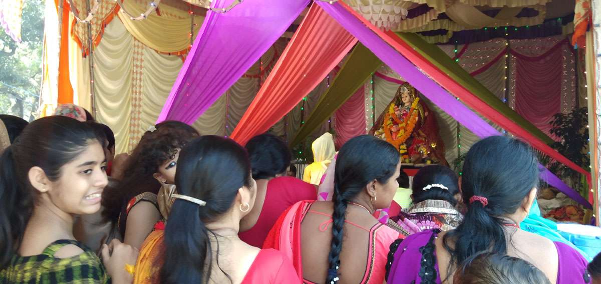 Navratra News; नवरात्र के आठवें दिन देवी महागौरी को मनाया