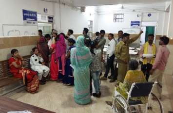 District in the grip of viral fever वायरल बुखार की चपेट में जिला
