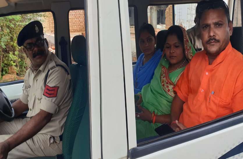 सावरकर पर टिप्पणी से नाराज भाजपाई विरोध से पहले गिरफ्तार, कुर्मी समाज के कार्यक्रम में पहुंचे थे मुख्यमंत्री