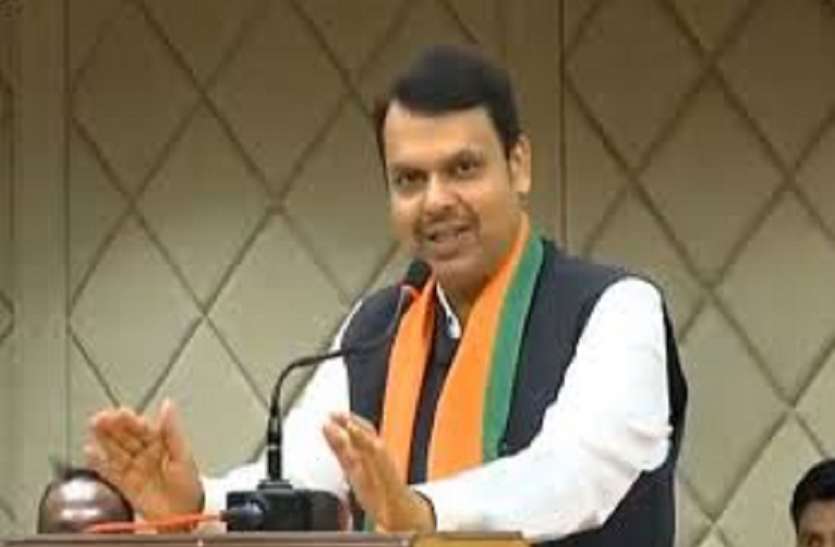 maha election: फडणवीस हो या लोढ़ा, जानिए किसके पास कितनी संपत्ति maha election: फडणवीस हो या लोढ़ा, जानिए किसके पास कितनी संपत्ति