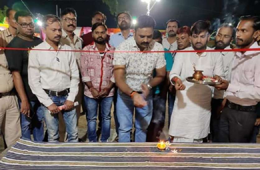 मां सरस्वती महोत्सव में पुलिस सहायता केन्द्र का हुआ शुभारंभ मां सरस्वती महोत्सव में पुलिस सहायता केन्द्र का हुआ शुभारंभ