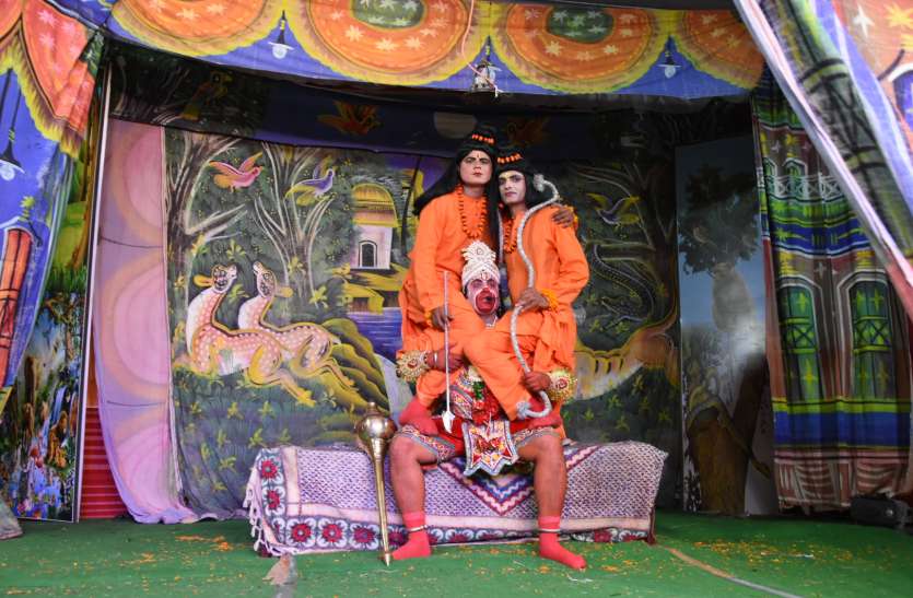 Ramlila Manchan 2019 in bikaner रामलीला मंचन: हनुमान ने उजाड़ी सोने की लंका, युद्ध में गए बालि का हुआ वध