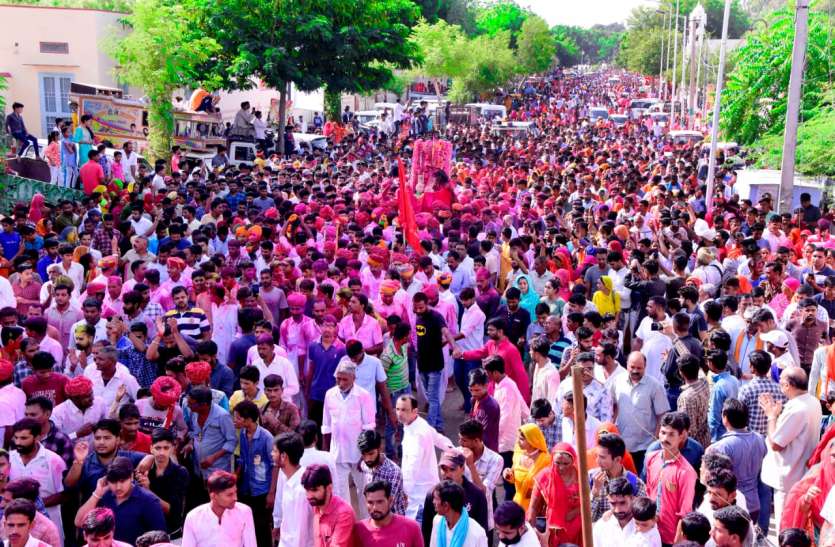 deshnok karni mata janmotsav 2019 bikaner करणी माता के जन्मोत्सव पर निकाली शोभायात्रा