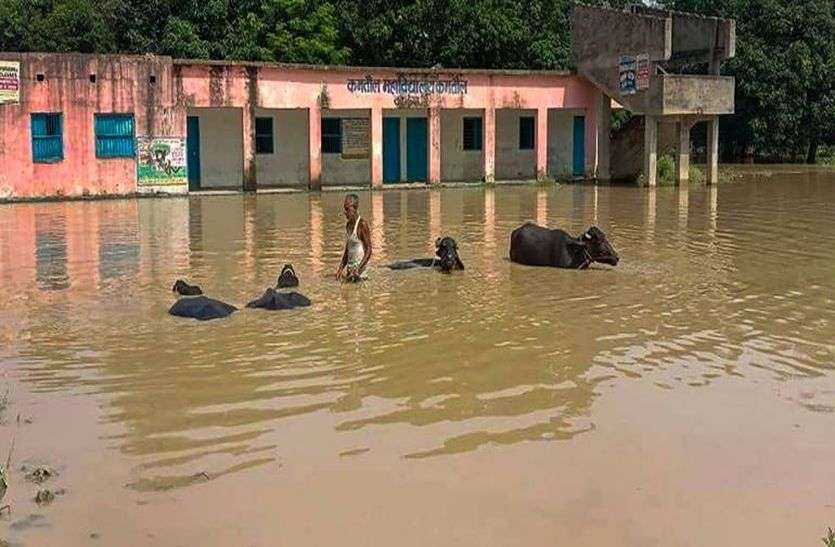 flood बिहार के कई शहरों में जलजमाव के कारण छात्रों ने की बीपीएससी परीक्षा तिथि आगे बढ़ाने की मांग
