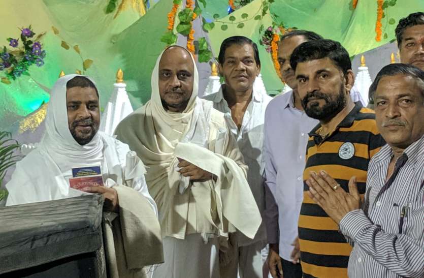 परमात्माओं के जीवन दर्शन अनुसरण जरूरी परमात्माओं के जीवन दर्शन अनुसरण जरूरी