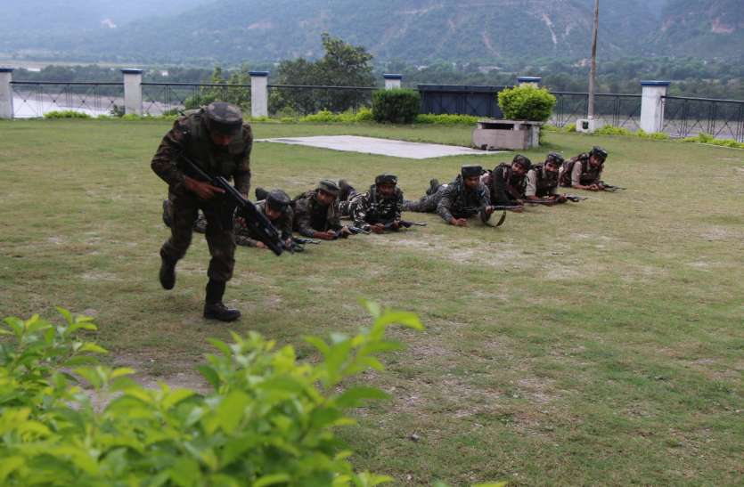 गोलियों की आवाज सुन लगा आतंकी हमला है... फिर जान में आई जान गोलियों की आवाज सुन लगा आतंकी हमला है... फिर जान में आई जान