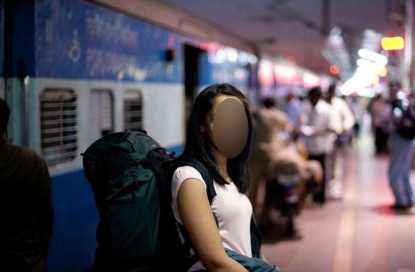 पढ़ाई के लिए घर से बहाना कर मुंबई भागी लडक़ी, बोली- परिवार की हालत ठीक नहीं, मुझे पढ़-लिखकर बनना है काबिल पढ़ाई के लिए घर से बहाना कर मुंबई भागी लडक़ी, बोली- परिवार की हालत ठीक नहीं, मुझे पढ़-लिखकर बनना है काबिल