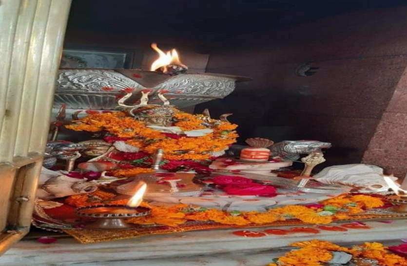यहां मूर्ति नहीं वीसा यंत्र की होती है पूजा यहां मूर्ति नहीं वीसा यंत्र की होती है पूजा