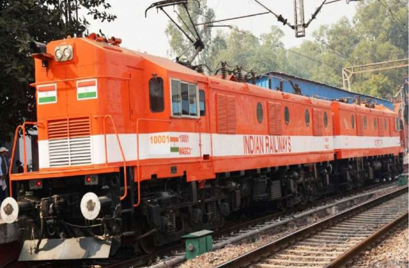 Railway पलटने से बाल बाल बची इंदौर जोधपुर इंटरसिटी